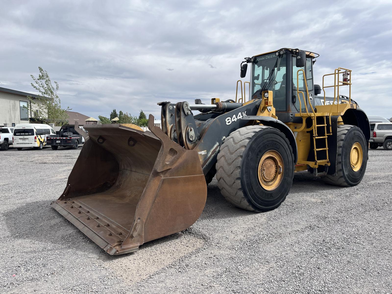 ./imagenes/INVOICE/2019/18085/JOHN DEERE 844K (5).JPG